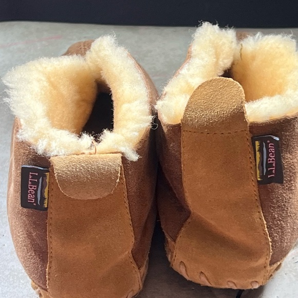 L.L. Bean Tan Shearling Lined Slippers - Picture 6 of 6